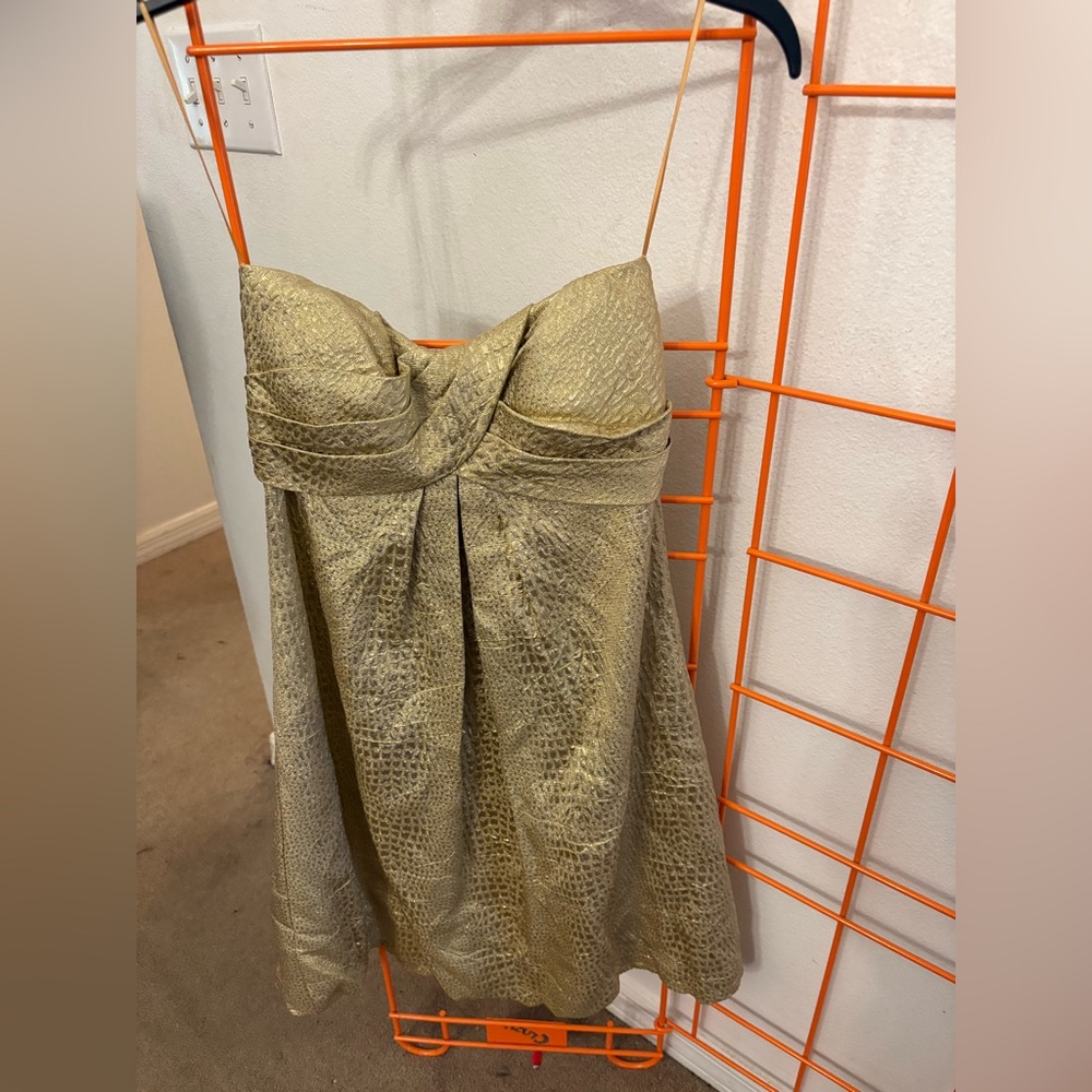 CACHÉ Gold Metallic Strapless Dress Jacquard Cocktail Evening Bubble Hem Sz 6